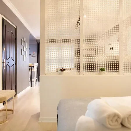 Apartment Amazing Flat Near The Coast With A Delightful Shared Terrace Close To Public Transportation In Karsiyaka *
